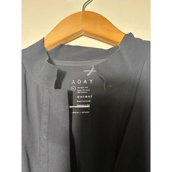 ADAY Something Borrowed Shirt Women's Size XL Black Button Up Minimalist Classic - Picture 3 of 3